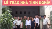 Công an Đồng Tháp xây tặng nhà tình nghĩa cho cán bộ hưu trí