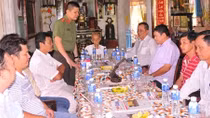 Ấm lòng chuyến xe nhân ái về với vùng sông nước miền Tây 