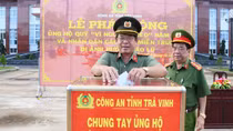 Công an tỉnh Trà Vinh quyên góp ủng hộ khắc phục hậu quả bão lũ