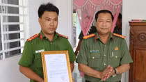 Công an TP Cần Thơ trao 3 căn nhà nghĩa tình đồng đội