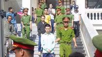 Băng nhóm chuyên đột nhập đường sông lãnh án
