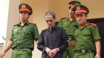 Hiếp dâm cháu gái, lĩnh 13 năm tù