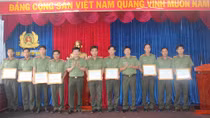 Cục An ninh Tây Nam bộ trao kinh phí xây dựng 10 căn nhà tình nghĩa