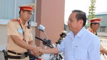 Kiểm tra công tác đảm bảo ANTT đêm Giao thừa ở Cần Thơ