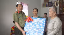 Công an TP Cần Thơ bàn giao nhà nghĩa tình cho gia đình liệt sĩ