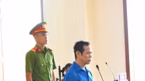 Lãnh án vì rạch mặt nhân tình