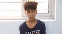 Hai tên cướp tuổi teen dùng bình xịt hơi cay chống trả Công an