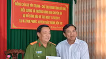 Thưởng nóng lực lượng phá án vụ dùng súng truy sát ở Bến Tre