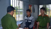 Cha dượng doạ giết, nhiều lần cưỡng bức bé gái con riêng của vợ