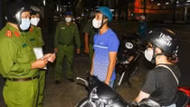 Xử phạt hàng loạt trường hợp vi phạm giãn cách xã hội