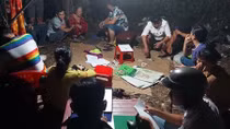 Bắt 9 người đánh bạc vào tối mùng 9