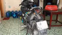 Hai tên trộm chó bỏ lại xe Exciter 150, nhảy sông bỏ trốn