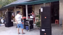 Khởi tố nhóm người đánh cán bộ do tiếng ồn karaoke di động