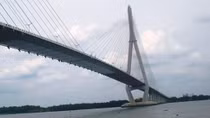 Đâm chết bạn gái rồi nhảy cầu Cần Thơ tự vẫn