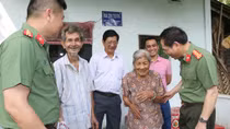 Chút tình Xuân về với quê hương Đồng Khởi anh hùng