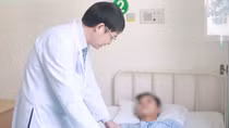 Cứu sống bé gái bị vỡ manh tràng do tai nạn