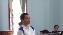 Lãnh 12 năm tù vì có "yêu" bạn gái 11 tuổi 