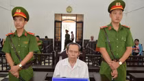 Cụ ông hại đời bé gái lãnh 16 năm tù