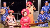 Siết chặt quản lý biểu diễn ca Huế trên sông Hương