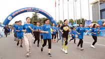 Number 1 Active và 8000 người tham gia Giải việt dã Chào năm mới 2021