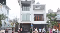 Hai chị em tử vong bất thường tại nhà riêng