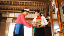 Rực rỡ miền thổ cẩm