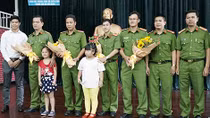 Cư dân chung cư Carina tri ân Cảnh sát PCCC TP Hồ Chí Minh