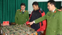 Công an xã vận động người dân giao nộp hơn 33kg pháo