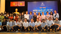 Sứ mệnh trên vai cây bút trẻ
