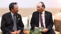 Thủ tướng Nguyễn Xuân Phúc gặp Quốc vương Brunei