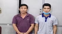 Tài xế xe tải và xe nâng hàng bắt tay "rút ruột" công ty