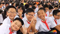 Giáo dục tinh hoa hay vớt váng thành tích?