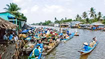 Tháng tư, ai về Miệt Thứ…
