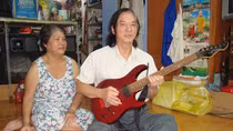 Chuyện tình cổ tích của quái kiệt đánh đàn bằng răng