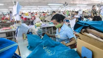 Dệt may Việt Nam chưa kịp mừng… đã lo (!)