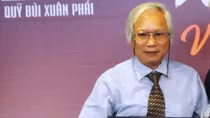 Người lưu giữ hồn Việt