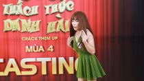 Tấn công showbiz Việt