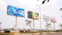 Tiếng ta còn...