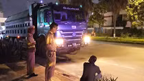 Nhiều xe quá tải có dấu hiệu chây ỳ, chống đối