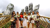 7 hoa hậu thế giới check in tại cây cầu nổi tiếng thế giới tại Việt Nam