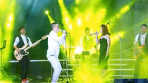 Sao Việt “xấu xí” trên mạng xã hội