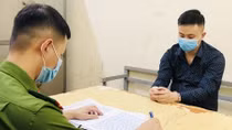 Đặt mua điện thoại qua mạng rồi cướp giật khi nhận hàng