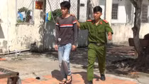 Đột nhập tiệm tạp hóa trộm hàng bán “cày game”