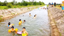 Tạo sân chơi bổ ích, an toàn cho trẻ em nông thôn trong dịp hè