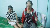“Quỷ đội lốt người” và câu hỏi nhức buốt về tình người
