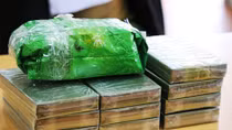 "Vác" 10 bánh heroin lấy 16 triệu đồng