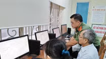 Đẩy mạnh cải cách hành chính phục vụ người dân trong và ngoài nước
