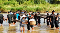 Tôn trọng quyền giám sát của người dân