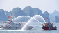 Chữa cháy trên biển chuyện ít được kể