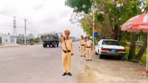 Giữ cho những cung đường bình yên trên “đất võ, trời văn”